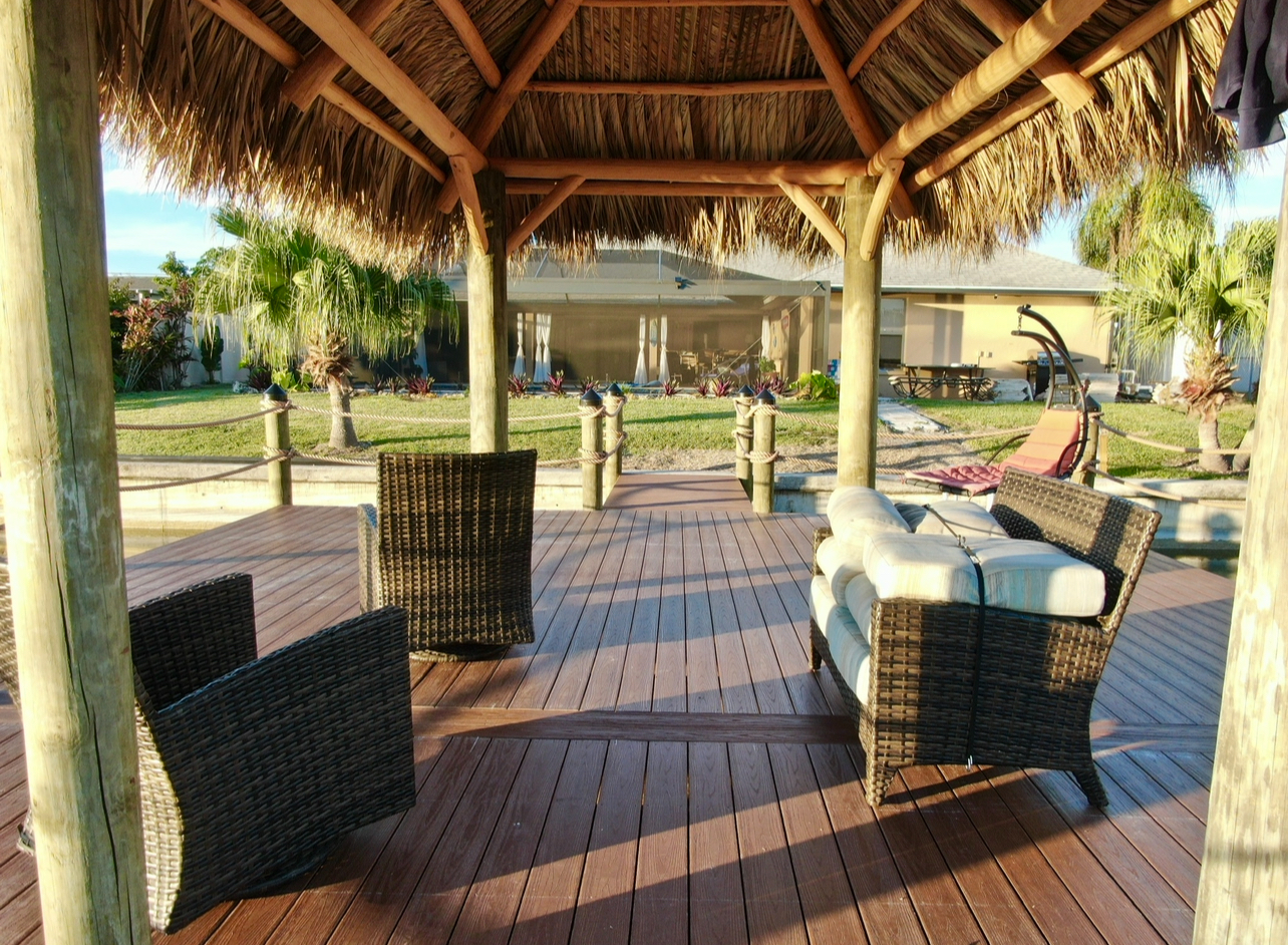 Custom Tiki Hut